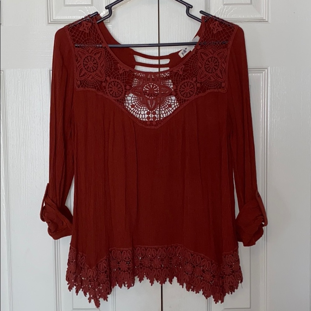 3/4 Sleeve blouse (lightly worn)